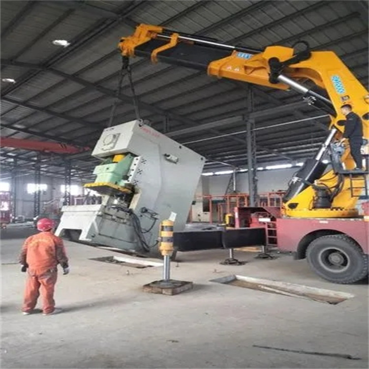 黔南80吨折臂吊车出租附近电话